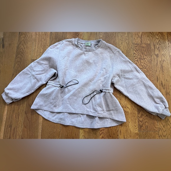Varley Bella Toggle Waist Sweatshirt with Drawstring Details - Picture 5 of 10